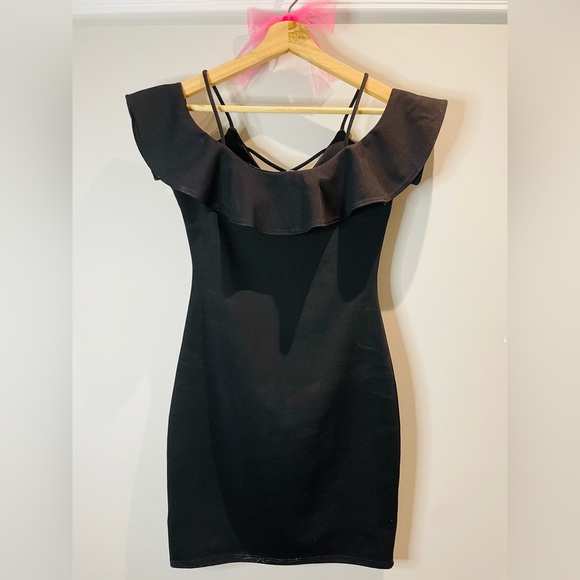 Chic Little Black Dress with Cold Shoulder Straps and Ruffles - Picture 2 of 2